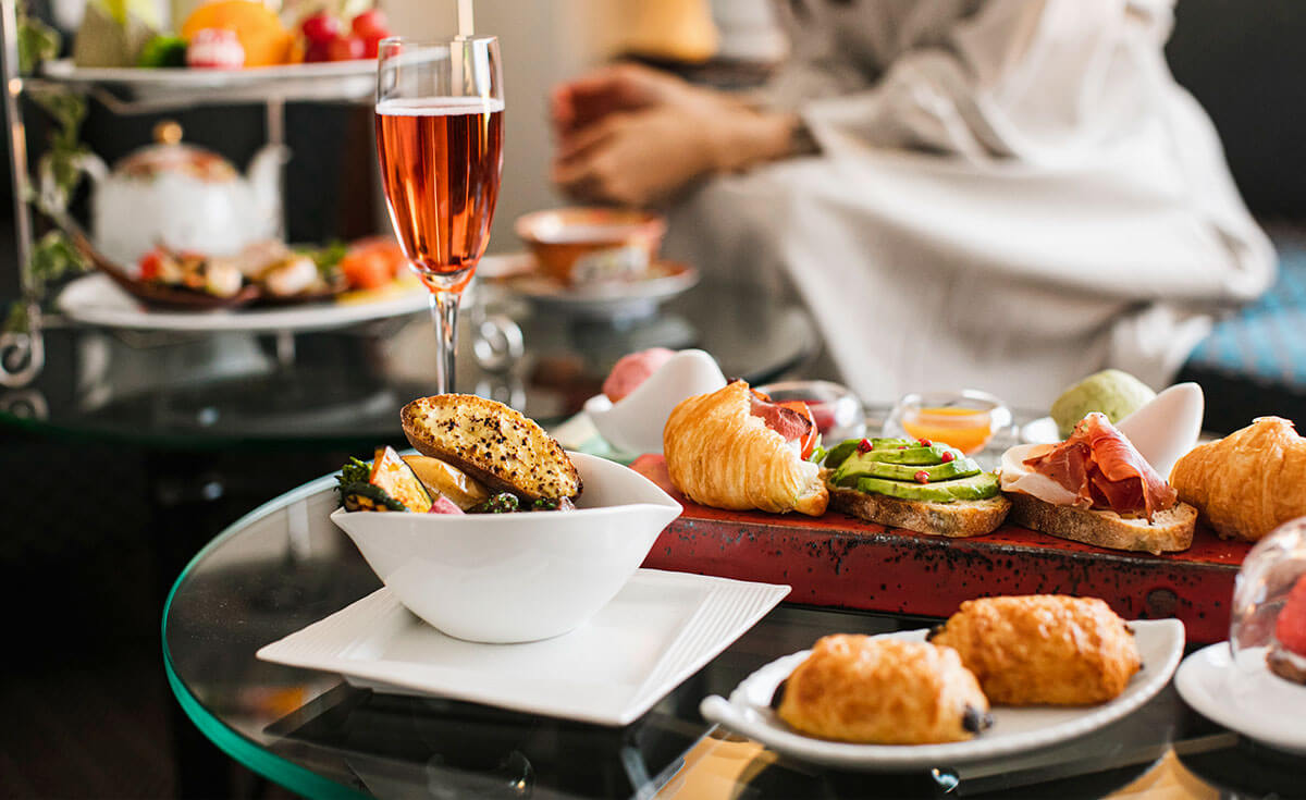 写真：お肉などのお料理